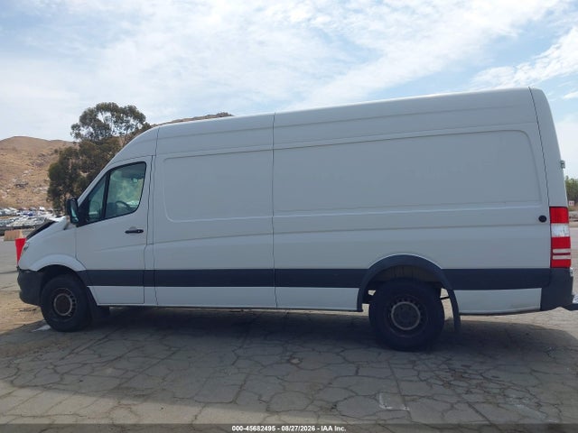45682495 :رقم المزاد ، WD3PE8CD7JP618125 vin ، 2018 Mercedes-benz Sprinter 2500 High Roof V6 مزاد بيع