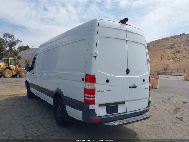 45682495 :رقم المزاد ، WD3PE8CD7JP618125 vin ، 2018 Mercedes-benz Sprinter 2500 High Roof V6 مزاد بيع