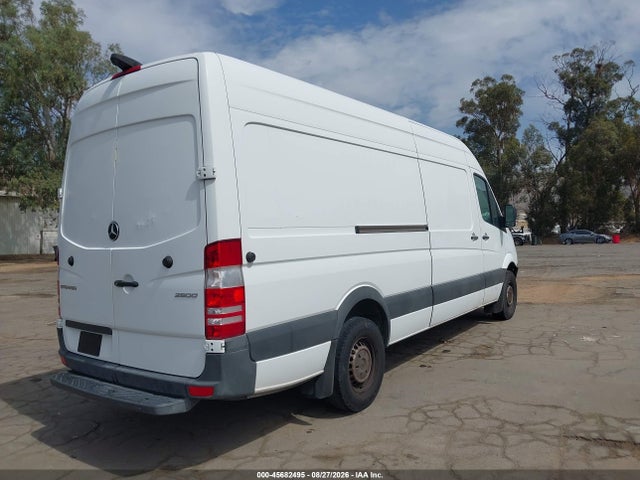 45682495 :رقم المزاد ، WD3PE8CD7JP618125 vin ، 2018 Mercedes-benz Sprinter 2500 High Roof V6 مزاد بيع