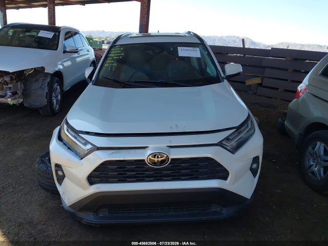 2T3C1RFV9NW191504 Toyota Rav4 Xle Premium