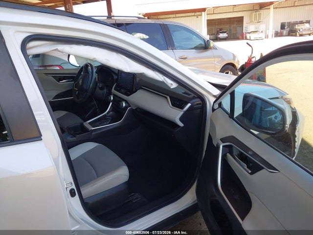 2T3C1RFV9NW191504 Toyota Rav4 Xle Premium