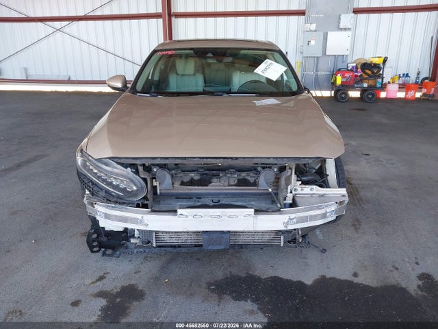 1HGCV1F92JA003053 Honda Accord Touring