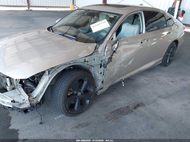 1HGCV1F92JA003053 Honda Accord Touring