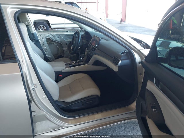 1HGCV1F92JA003053 Honda Accord Touring
