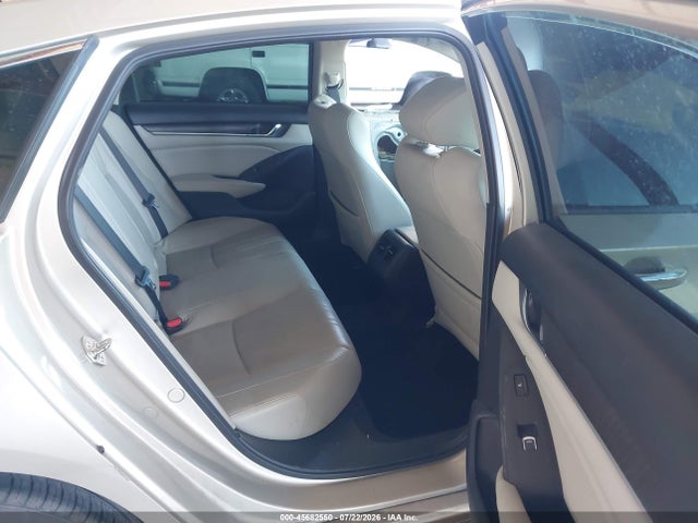 1HGCV1F92JA003053 Honda Accord Touring