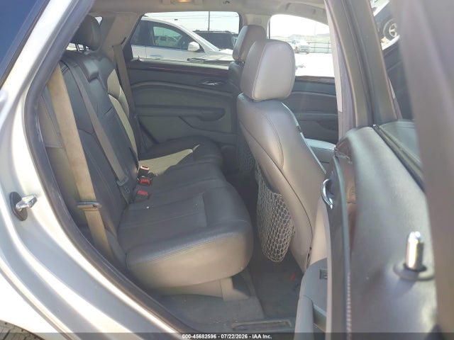 45682596 :رقم المزاد ، 3GYFNAEY3BS676643 vin ، 2011 Cadillac Srx Luxury Collection مزاد بيع