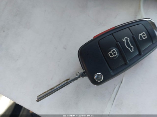 2013 Audi A3 2.0t Premium მანქანა იყიდება აუქციონზე, vin: WAUMFAFM9DA026304, აუქციონის ნომერი: 45682597