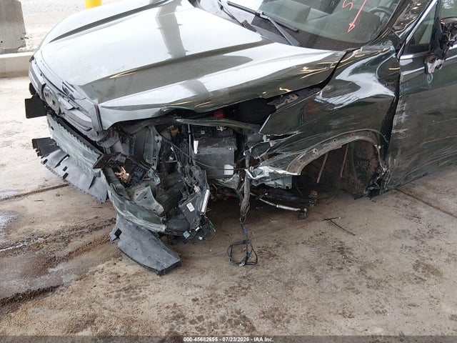Subaru Forester Limited 2023 JF2SKAPC8PH426833 Image 6