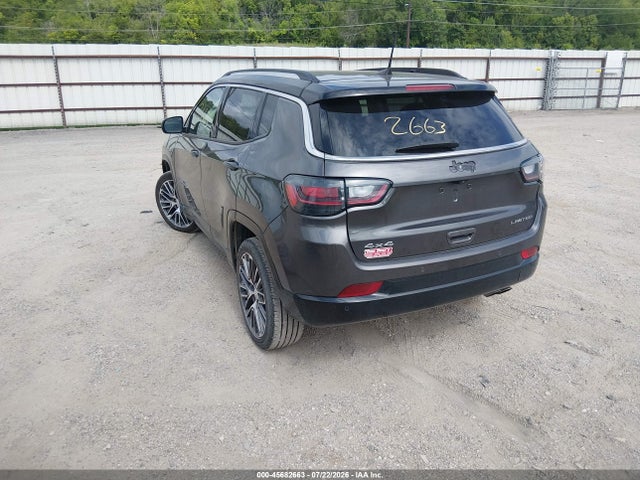 3C4NJDCB5NT118367 Jeep Compass Limited 4x4