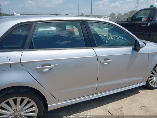 45682667 :رقم المزاد ، WAUUPBFF6GA111139 vin ، 2016 Audi A3 E-tron 1.4t Premium مزاد بيع