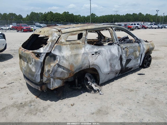 GMC Terrain Awd At4 2024 3GKALYEG4RL399449 Image 4