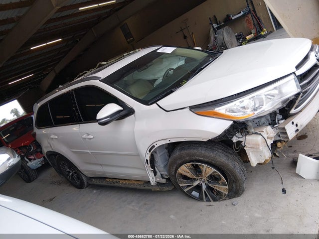 45682780 :رقم المزاد ، 5TDKKRFH9GS168456 vin ، 2016 Toyota Highlander Xle V6 مزاد بيع
