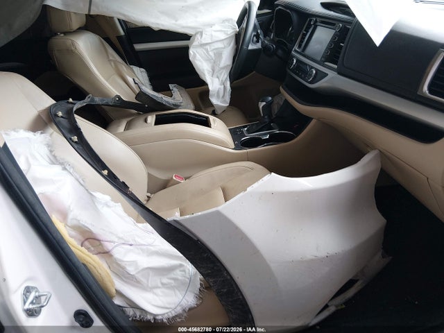 45682780 :رقم المزاد ، 5TDKKRFH9GS168456 vin ، 2016 Toyota Highlander Xle V6 مزاد بيع
