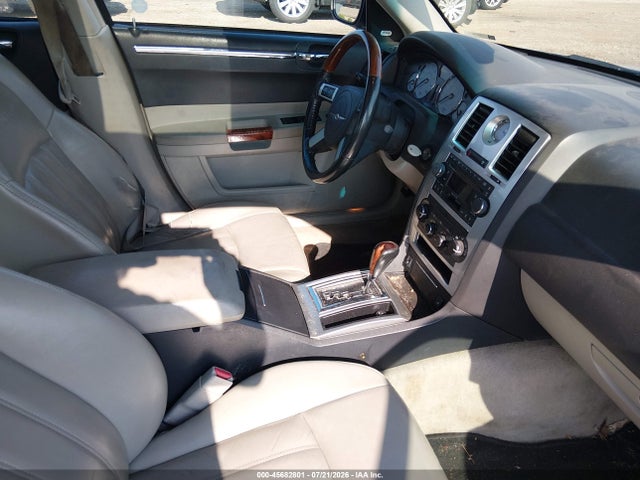 Продажа на аукционе авто 2007 Chrysler 300c, vin: 2C3KA63H37H633760, номер лота: 45682801