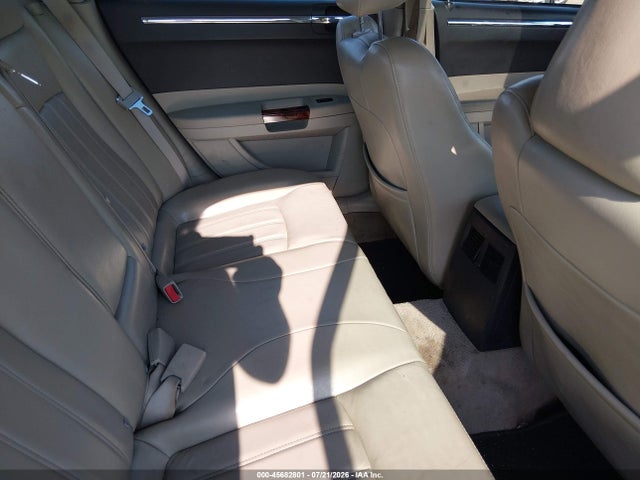 Продажа на аукционе авто 2007 Chrysler 300c, vin: 2C3KA63H37H633760, номер лота: 45682801
