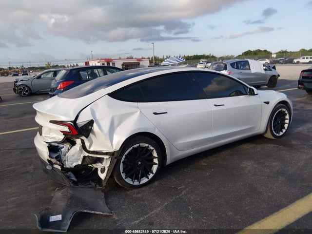 Продаж на аукціоні авто 2025 Tesla Model 3 Long Range Rear-wheel Drive/standard Rear-wheel Drive, vin: 5YJ3E1EA2SF936423, номер лоту: 45682889