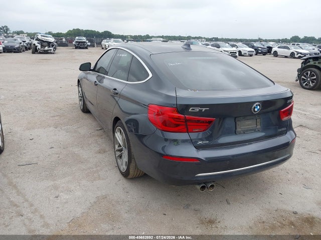 45682892 :رقم المزاد ، WBA8Z9C58JB219957 vin ، 2018 Bmw 330i Gran Turismo Xdrive مزاد بيع