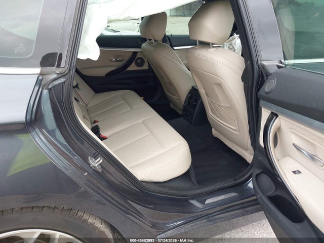 45682892 :رقم المزاد ، WBA8Z9C58JB219957 vin ، 2018 Bmw 330i Gran Turismo Xdrive مزاد بيع