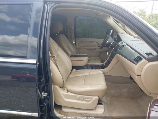Продаж на аукціоні авто 2012 Cadillac Escalade Esv Luxury, vin: 1GYS4HEF7CR209528, номер лоту: 45682923