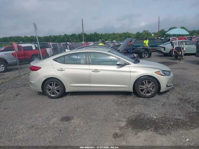 2017 Hyundai Elantra Se მანქანა იყიდება აუქციონზე, vin: 5NPD84LF9HH152116, აუქციონის ნომერი: 45683031