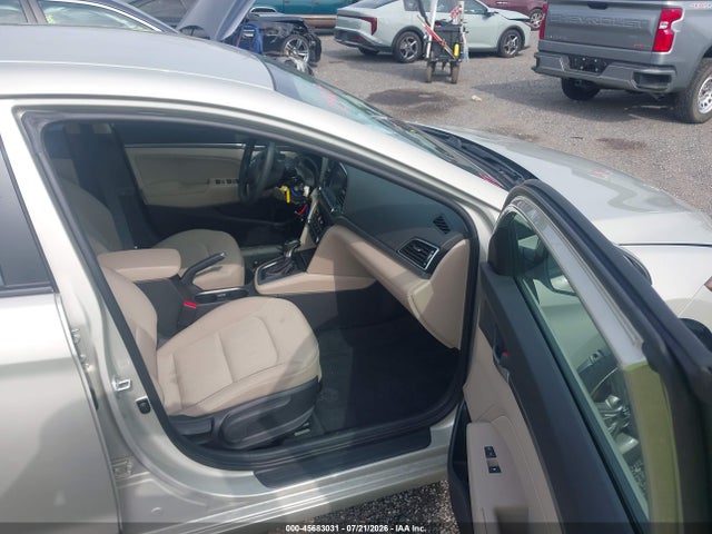 2017 Hyundai Elantra Se მანქანა იყიდება აუქციონზე, vin: 5NPD84LF9HH152116, აუქციონის ნომერი: 45683031