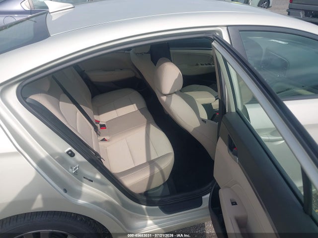 2017 Hyundai Elantra Se მანქანა იყიდება აუქციონზე, vin: 5NPD84LF9HH152116, აუქციონის ნომერი: 45683031