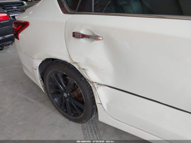 Продаж на аукціоні авто 2018 Nissan Altima 2.5 Sr, vin: 1N4AL3AP1JC186713, номер лоту: 45683063