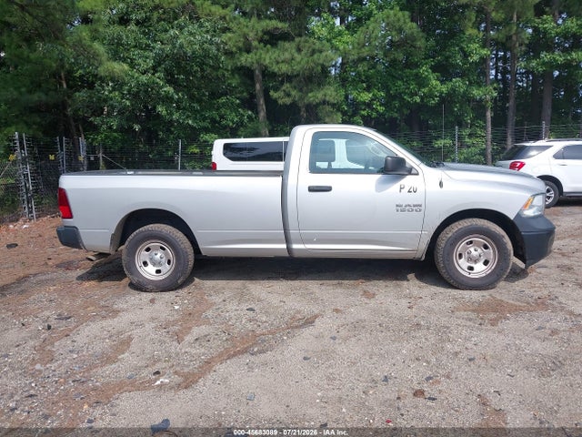 45683089 :رقم المزاد ، 3C6JR7DG5HG675383 vin ، 2017 Ram 1500 مزاد بيع