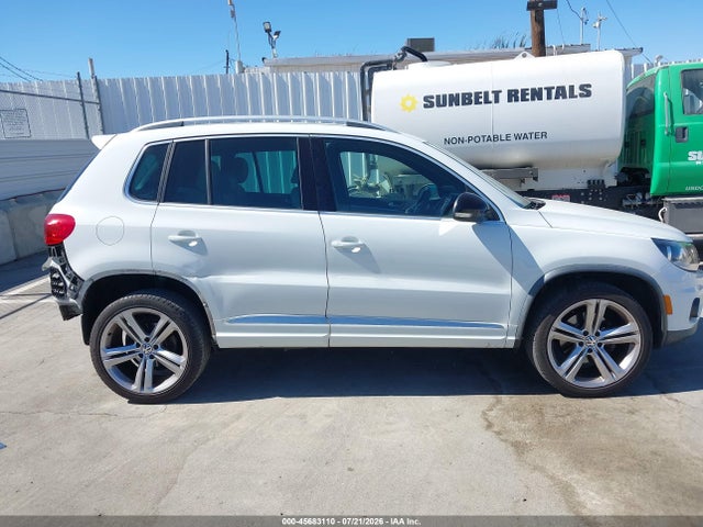 WVGAV7AX8GW039268 Volkswagen Tiguan R-line