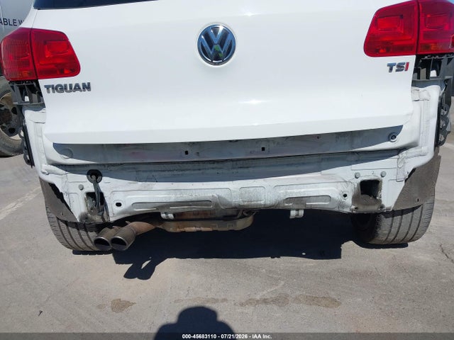 WVGAV7AX8GW039268 Volkswagen Tiguan R-line