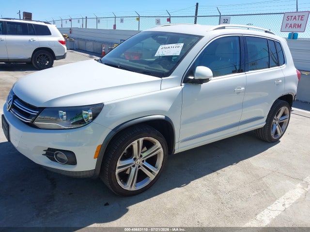 WVGAV7AX8GW039268 Volkswagen Tiguan R-line