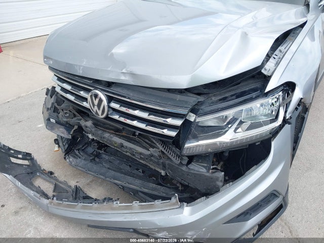 2021 Volkswagen Tiguan 2.0t Se/2.0t Se R-line Black/2.0t Sel მანქანა იყიდება აუქციონზე, vin: 3VV2B7AX3MM040813, აუქციონის ნომერი: 45683140