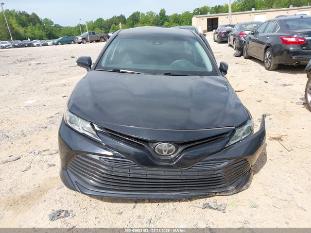 Продажа на аукционе авто 2018 Toyota Camry Le, vin: 4T1B11HK7JU052989, номер лота: 45683182