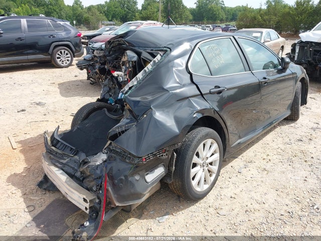 Продажа на аукционе авто 2018 Toyota Camry Le, vin: 4T1B11HK7JU052989, номер лота: 45683182