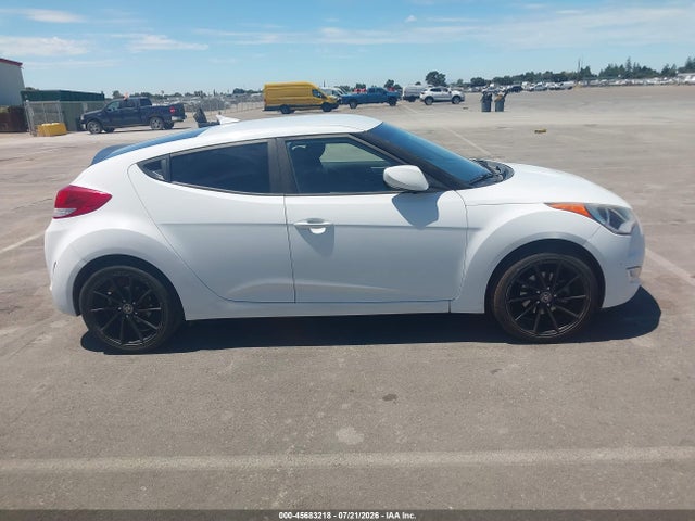 Hyundai Veloster 2017 KMHTC6AD7HU305536 Image 13
