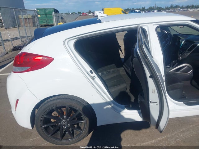 45683218 :رقم المزاد ، KMHTC6AD7HU305536 vin ، 2017 Hyundai Veloster مزاد بيع