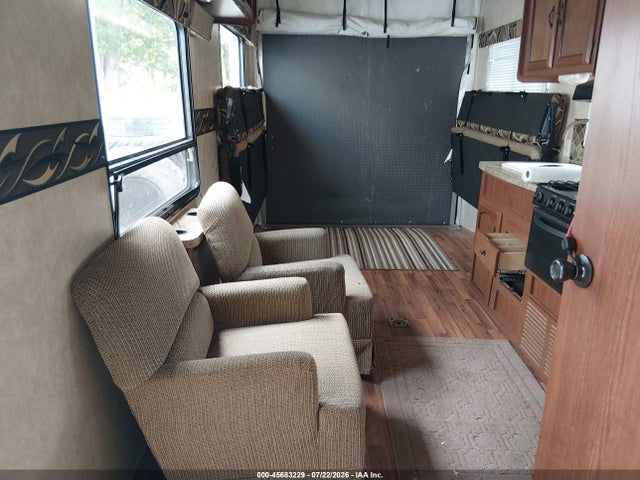 Продаж на аукціоні авто 2013 Forest River Wildwood Srv Toyhauler Travel Trailer, vin: 4X4TWTD28DR343157, номер лоту: 45683229