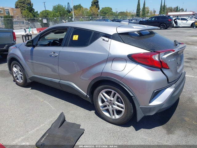 JTNKHMBX4L1084675 Toyota C-HR LE