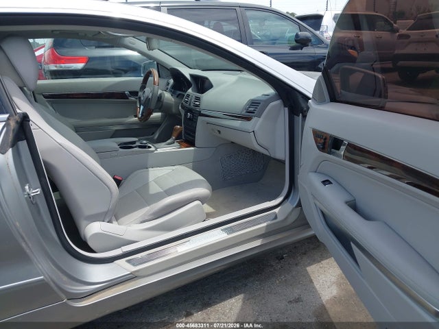 Продажа на аукционе авто 2012 Mercedes-benz E 350, vin: WDDKJ5KB4CF142344, номер лота: 45683311