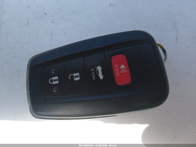 JTDEAMDE8NJ044068 Toyota Corolla Hybrid Le