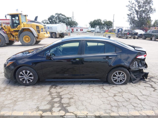 JTDEAMDE8NJ044068 Toyota Corolla Hybrid Le