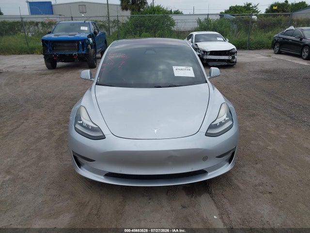 Tesla Model 3 Long Range/mid Range 2018 5YJ3E1EA6JF048448 Image 12
