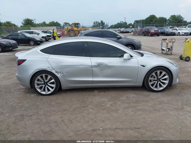 Tesla Model 3 Long Range/mid Range 2018 5YJ3E1EA6JF048448 Image 13