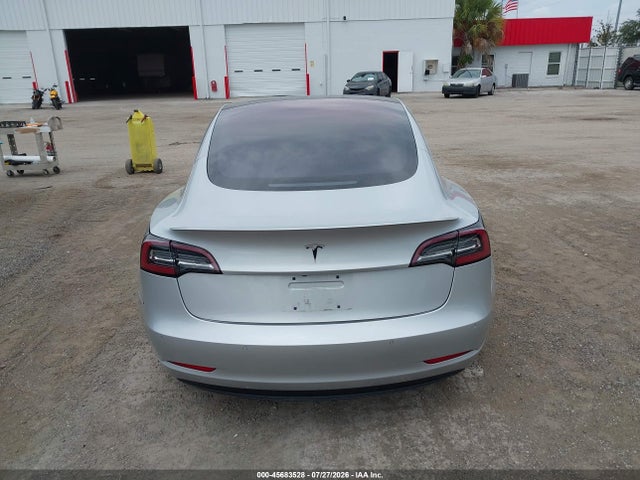 Tesla Model 3 Long Range/mid Range 2018 5YJ3E1EA6JF048448 Image 16
