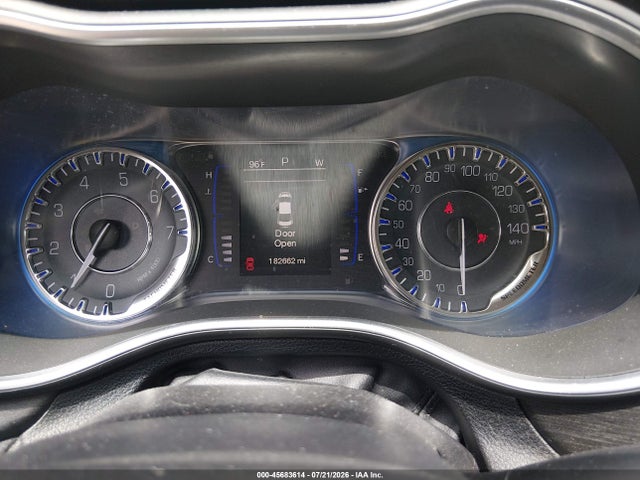 45683614 :رقم المزاد ، 1C3CCCAB8FN760148 vin ، 2015 Chrysler 200 Limited مزاد بيع