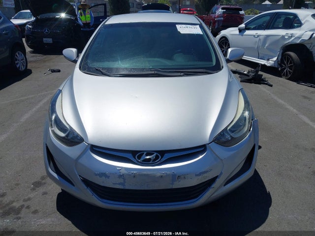 5NPDH4AE6FH561181 Hyundai ELANTRA SE