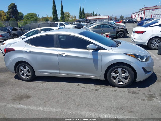 5NPDH4AE6FH561181 Hyundai ELANTRA SE