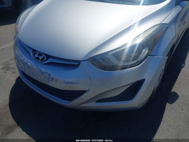 5NPDH4AE6FH561181 Hyundai ELANTRA SE