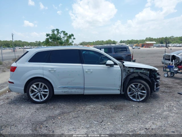 Продажа на аукционе авто 2018 Audi Q7 3.0t Premium, vin: WA1VAAF76JD050371, номер лота: 45683702