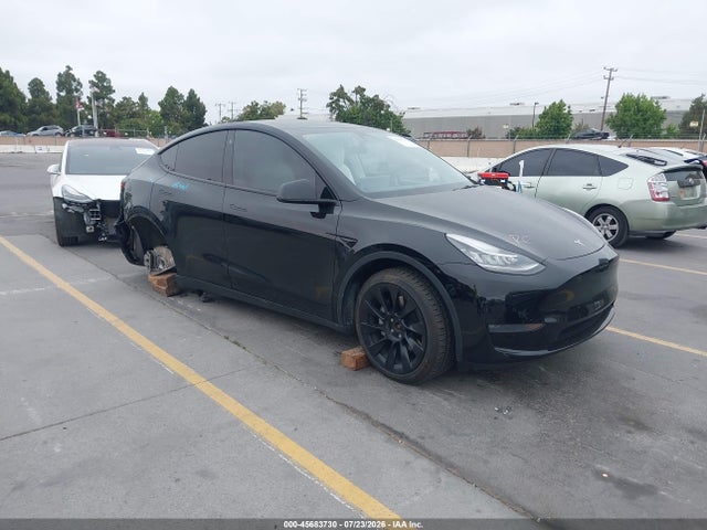 Продаж на аукціоні авто 2021 Tesla Model Y Long Range Dual Motor All-wheel Drive, vin: 5YJYGDEE0MF102500, номер лоту: 45683730